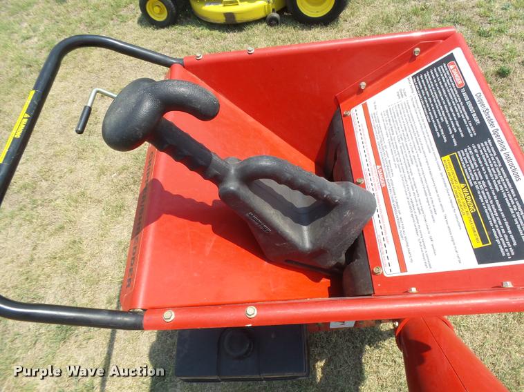image for item DE9161 Troy-Bilt 47057 chipper/shredder