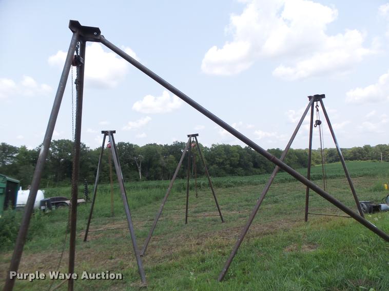 image for item DF9358 (4) grain bin hoists