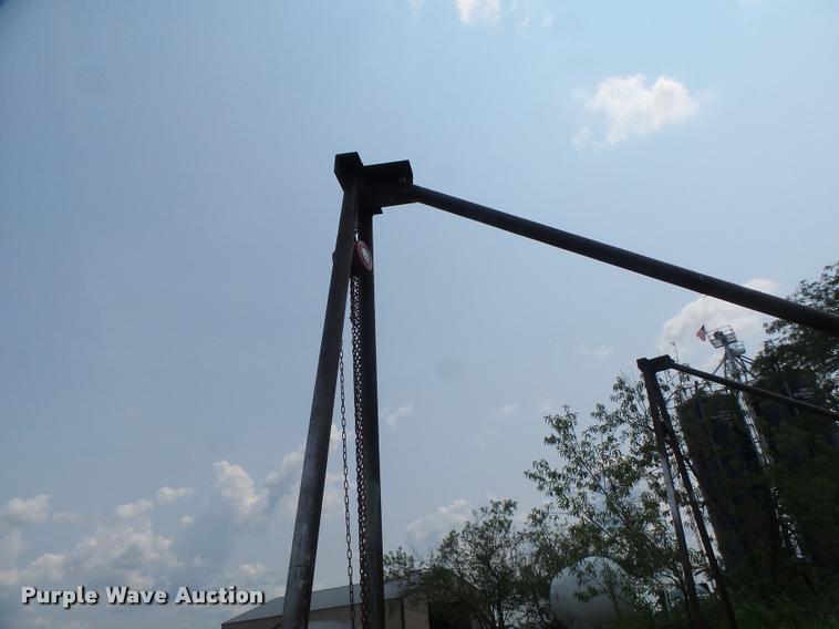 image for item DF9358 (4) grain bin hoists