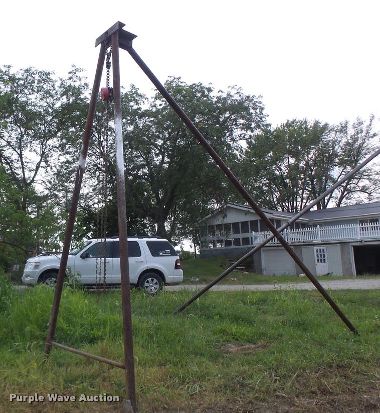 image for item DF9358 (4) grain bin hoists