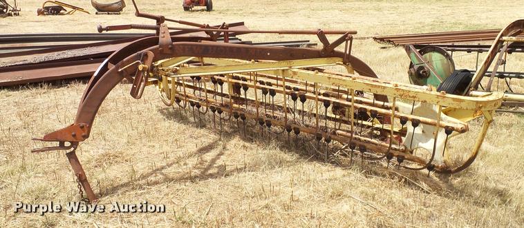 image for item DG9832 New Holland 56 hay rake