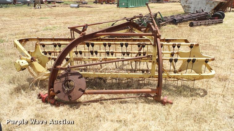 image for item DG9832 New Holland 56 hay rake