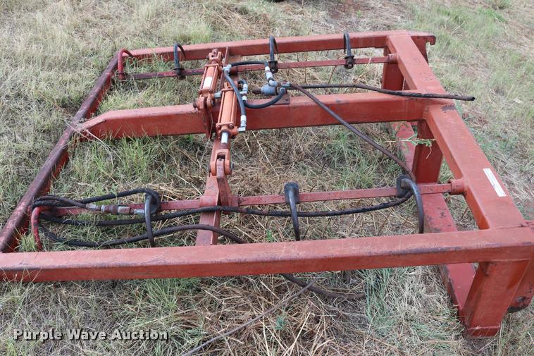 image for item DG9859 Small square bale grapple