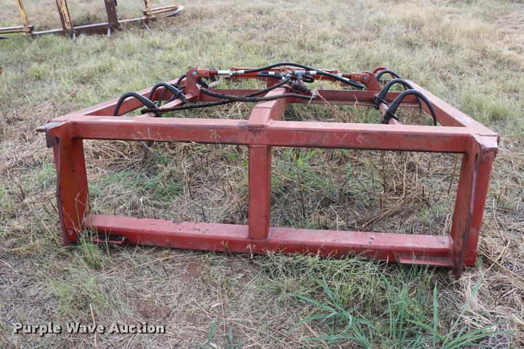 image for item DG9859 Small square bale grapple