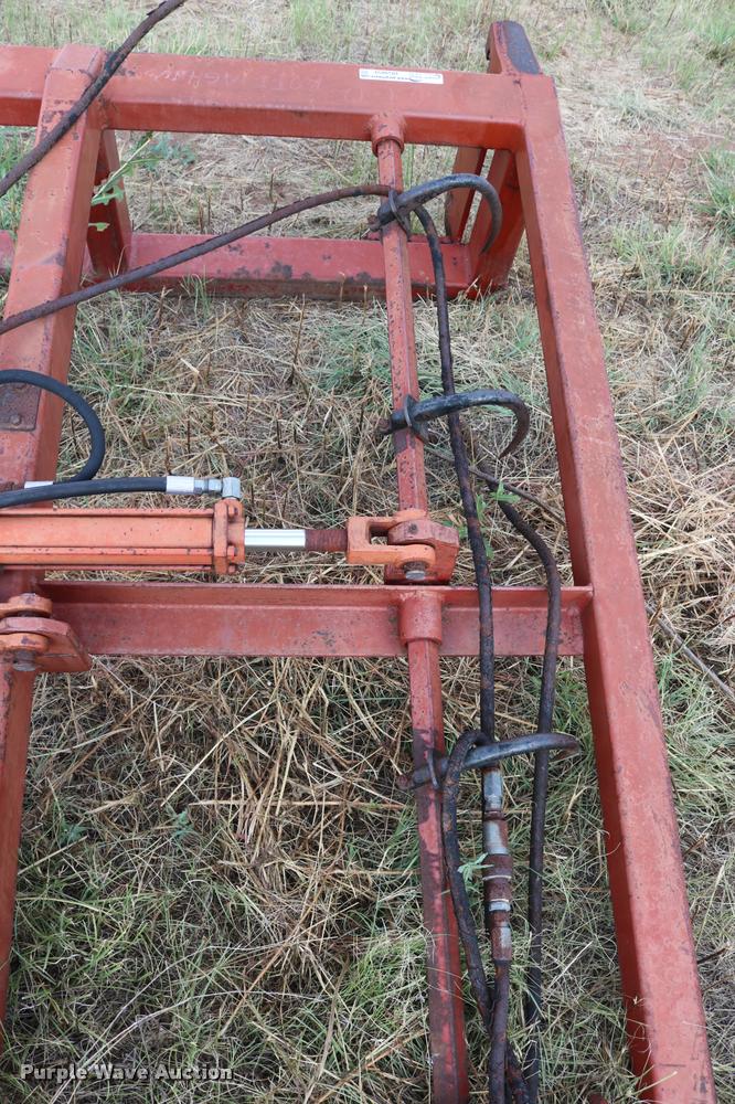 image for item DG9859 Small square bale grapple