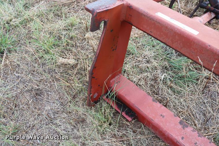 image for item DG9859 Small square bale grapple