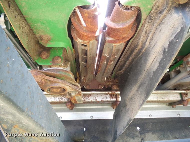 image for item DH9368 2012 John Deere 612C Stalkmaster chopping corn head