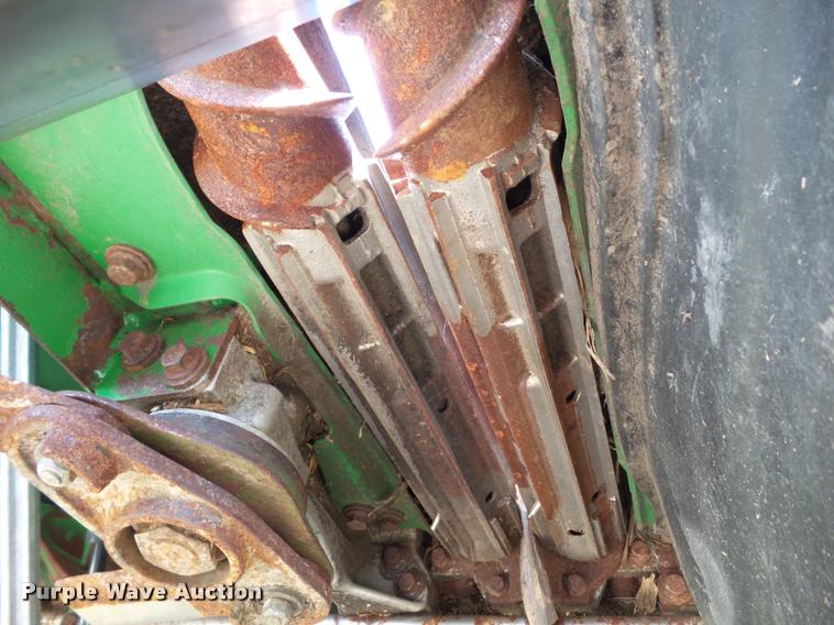 image for item DH9368 2012 John Deere 612C Stalkmaster chopping corn head