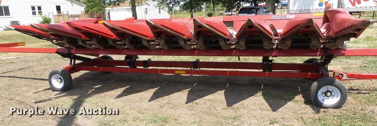 image for item DH9369 2009 Case IH 3208 corn head