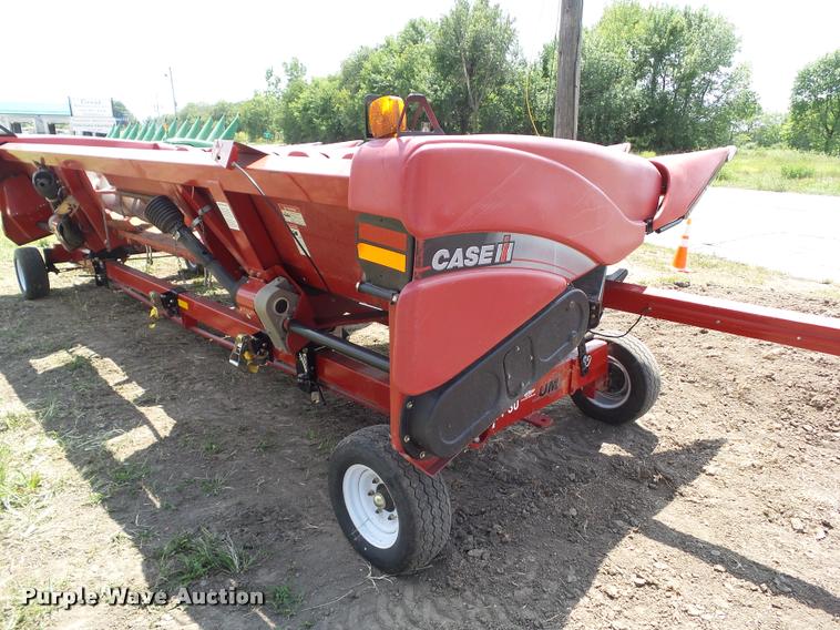 image for item DH9369 2009 Case IH 3208 corn head
