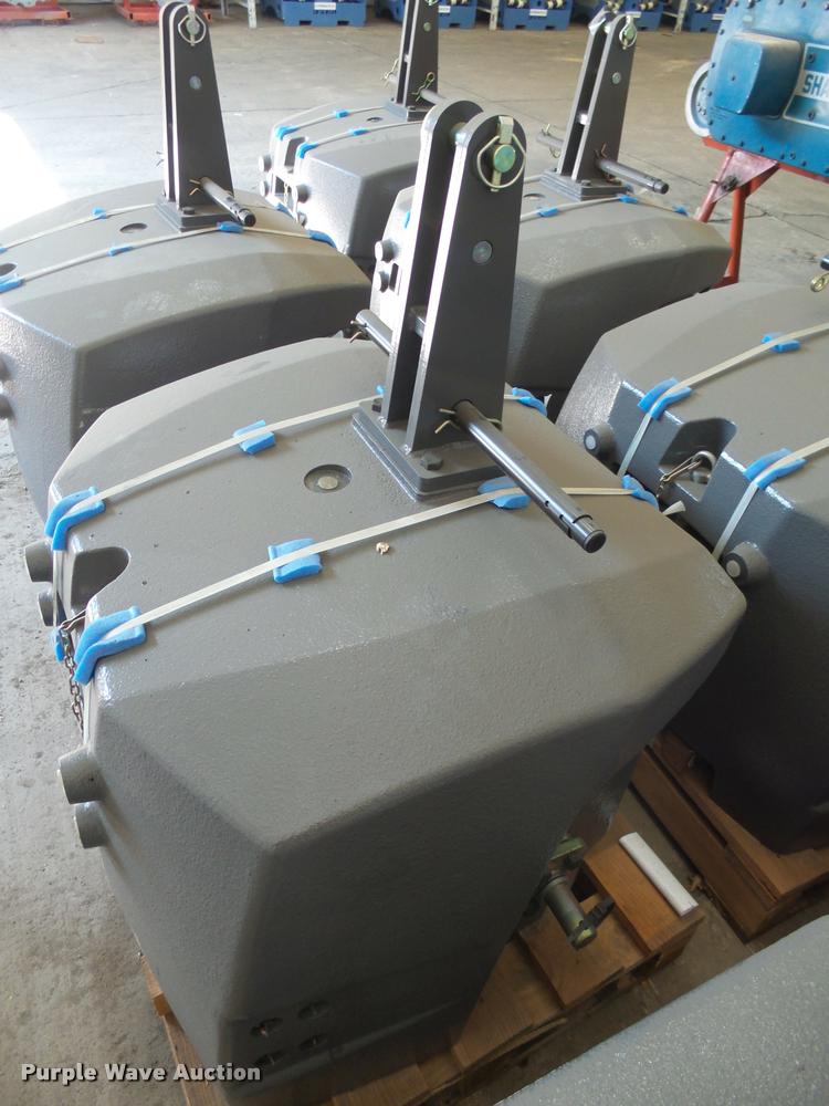 image for item DH9682 Massey-Ferguson tractor weights