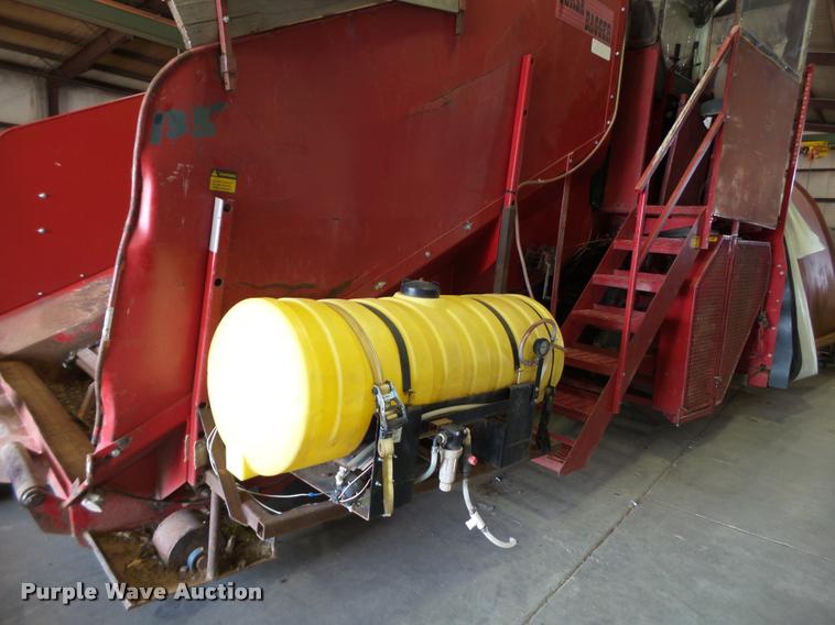 image for item DL9085 2004 Versa Bagger ID 912 silage tube bagger