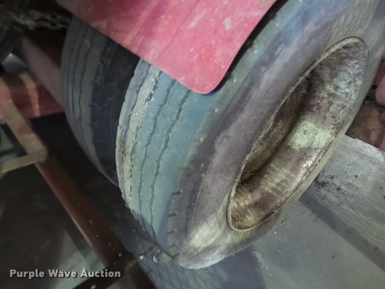 image for item DL9085 2004 Versa Bagger ID 912 silage tube bagger