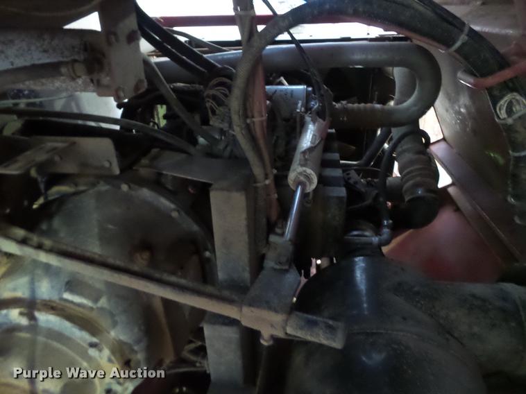 image for item DL9085 2004 Versa Bagger ID 912 silage tube bagger