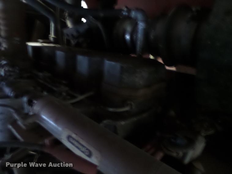 image for item DL9085 2004 Versa Bagger ID 912 silage tube bagger