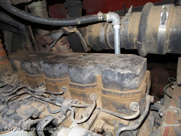 image for item DL9085 2004 Versa Bagger ID 912 silage tube bagger