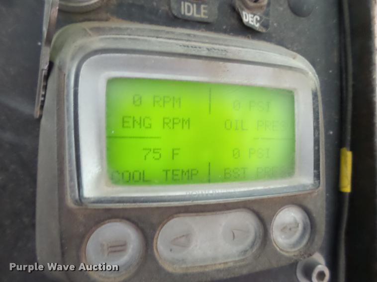 image for item DL9085 2004 Versa Bagger ID 912 silage tube bagger