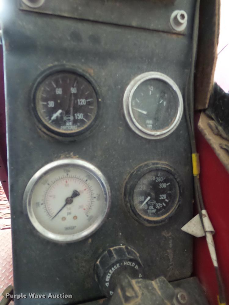 image for item DL9085 2004 Versa Bagger ID 912 silage tube bagger