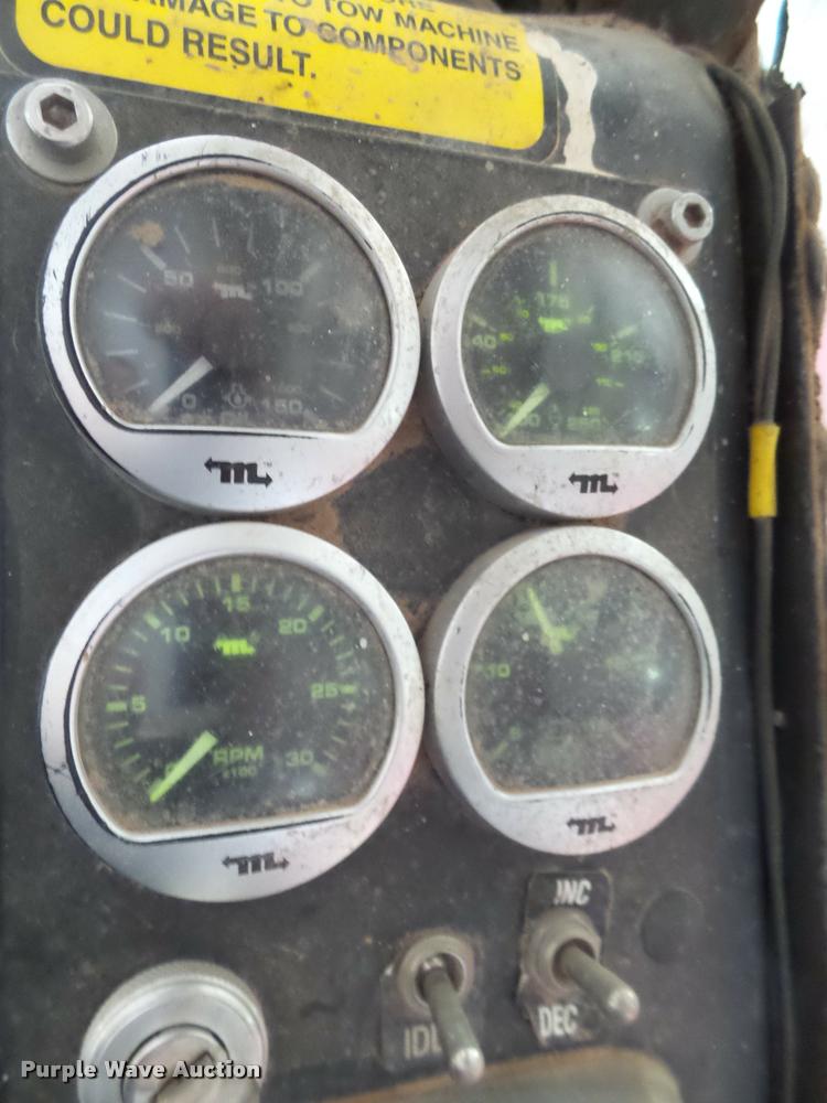 image for item DL9085 2004 Versa Bagger ID 912 silage tube bagger