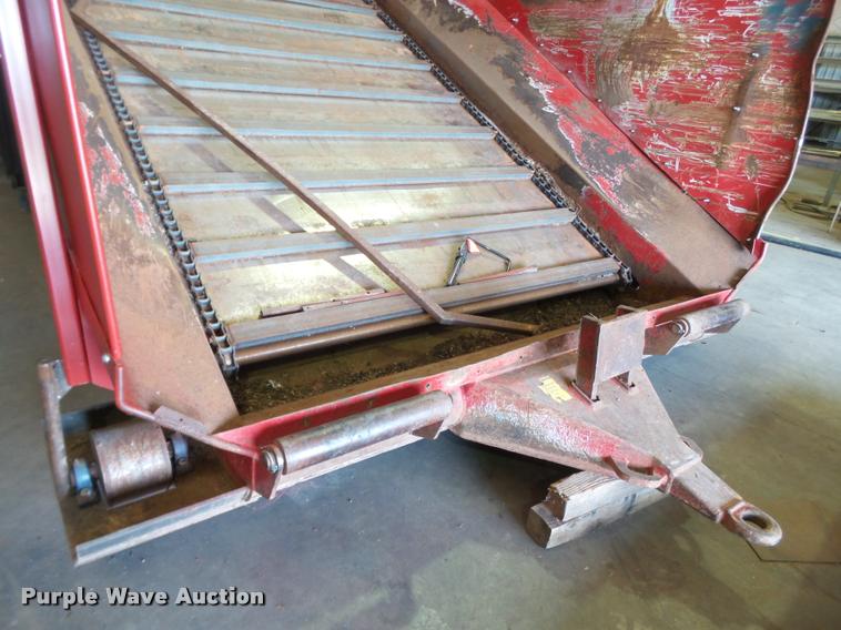 image for item DL9085 2004 Versa Bagger ID 912 silage tube bagger