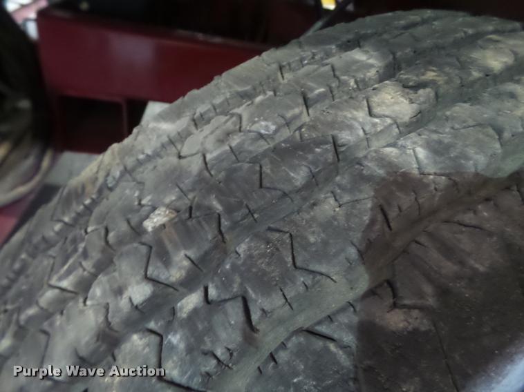 image for item DL9085 2004 Versa Bagger ID 912 silage tube bagger