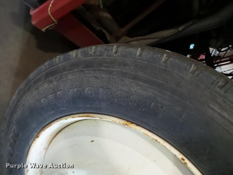 image for item DL9085 2004 Versa Bagger ID 912 silage tube bagger