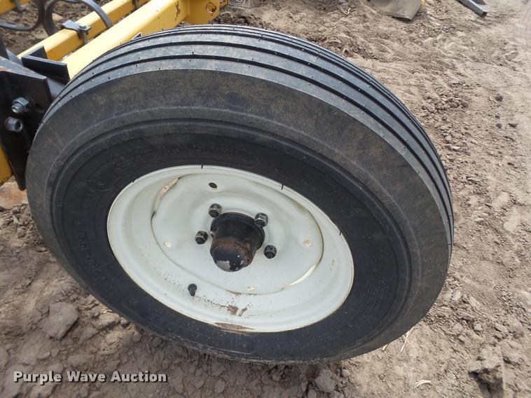 image for item DL9088 Taylor-Way spring tooth harrow