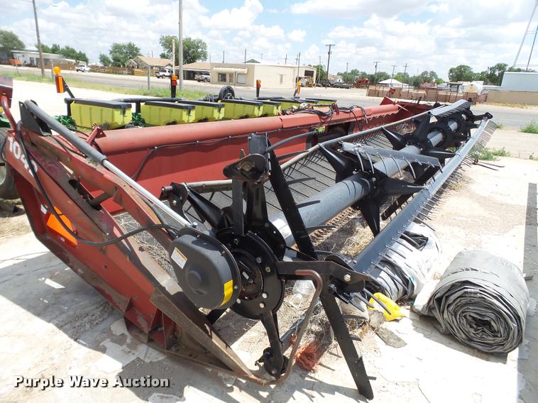 image for item DL9089 1999 Case IH 1042 draper head