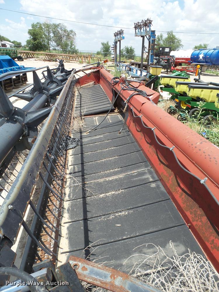 image for item DL9089 1999 Case IH 1042 draper head