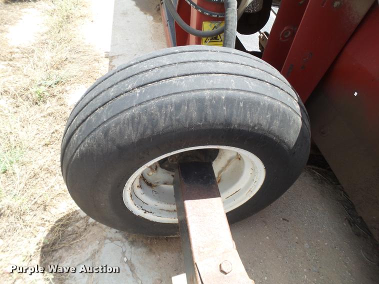 image for item DL9089 1999 Case IH 1042 draper head