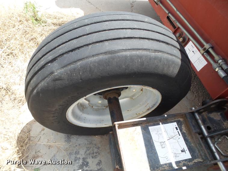 image for item DL9089 1999 Case IH 1042 draper head