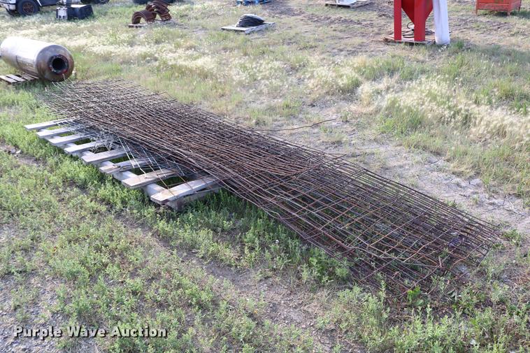 image for item DM9393 Hog panels