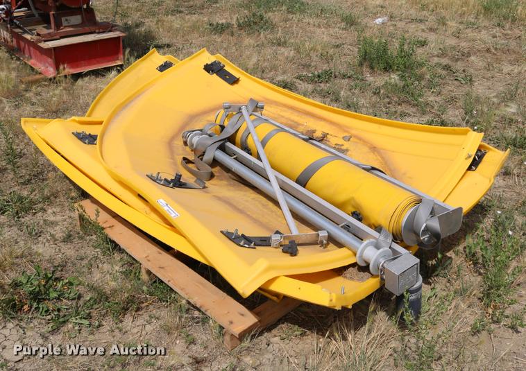 image for item DM9402 Michel's Industries grain tank hopper cover