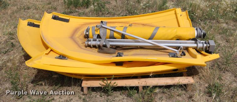 image for item DM9402 Michel's Industries grain tank hopper cover