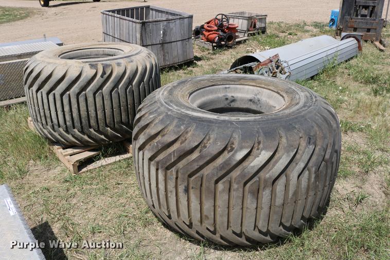 image for item DM9424 (2) Alliance Flotation 328 700/50-22.5 tires and wheels