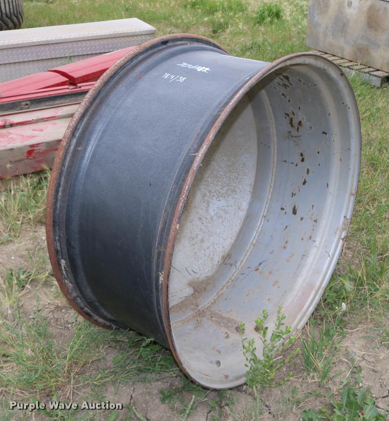 image for item DM9431 20 bolt wheel