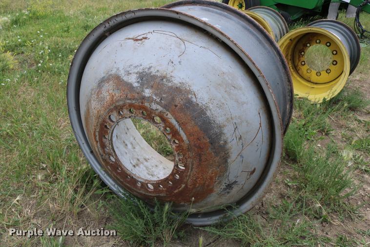 image for item DM9431 20 bolt wheel