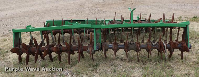 image for item DM9434 (2) 10' kniving spikes