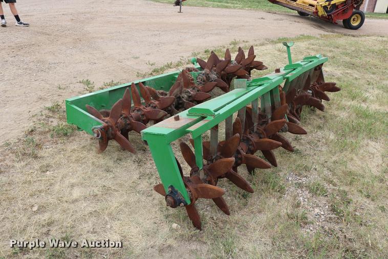 image for item DM9434 (2) 10' kniving spikes