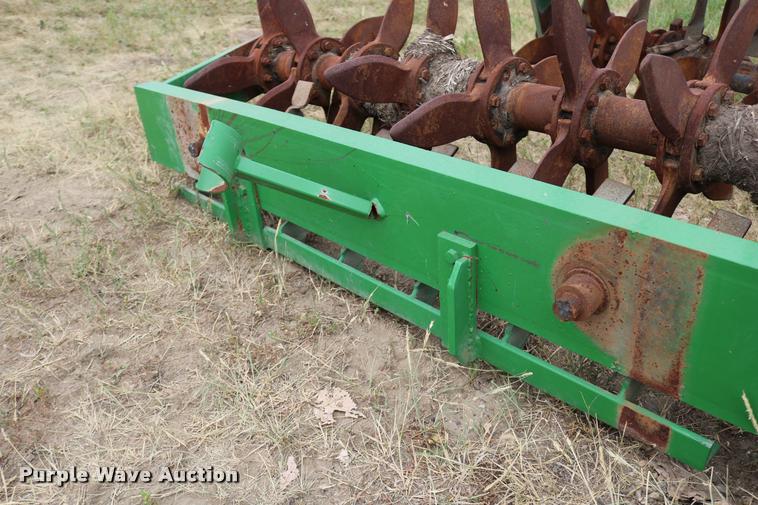 image for item DM9434 (2) 10' kniving spikes