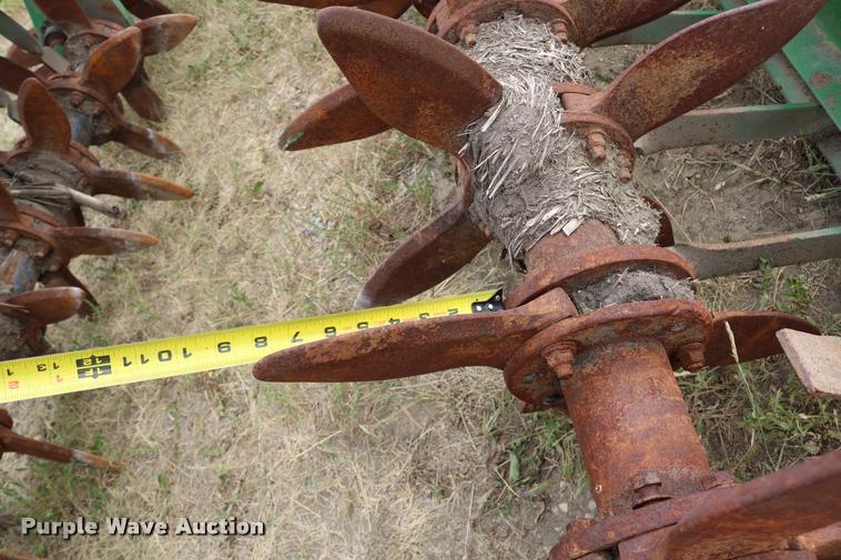 image for item DM9434 (2) 10' kniving spikes