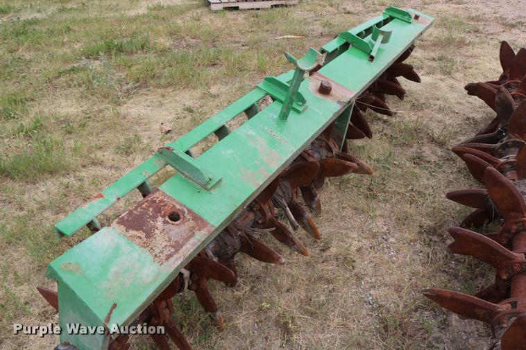 image for item DM9434 (2) 10' kniving spikes