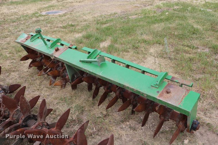 image for item DM9434 (2) 10' kniving spikes