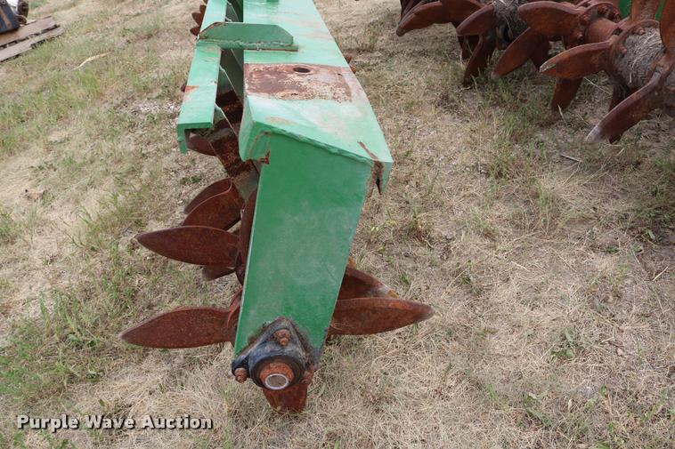 image for item DM9434 (2) 10' kniving spikes