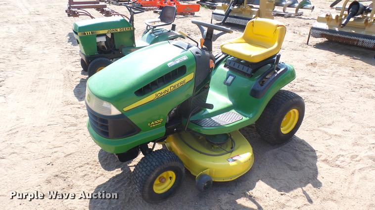 image for item DR9454 John Deere LA100 lawn mower