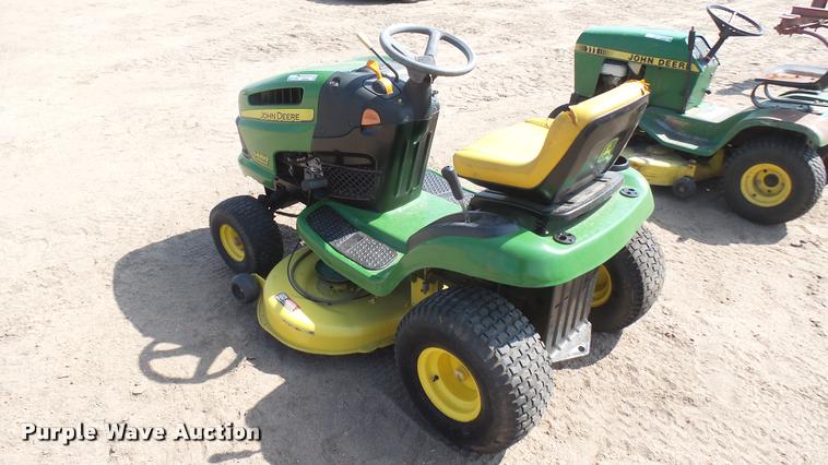 image for item DR9454 John Deere LA100 lawn mower
