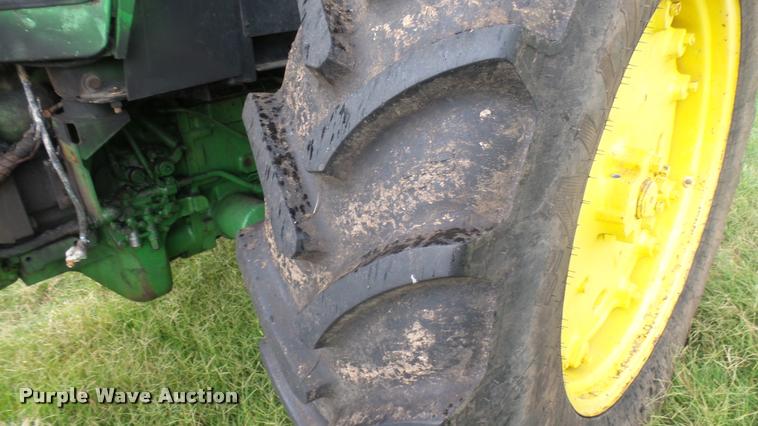 image for item DR9637 1978 John Deere 4440 tractor