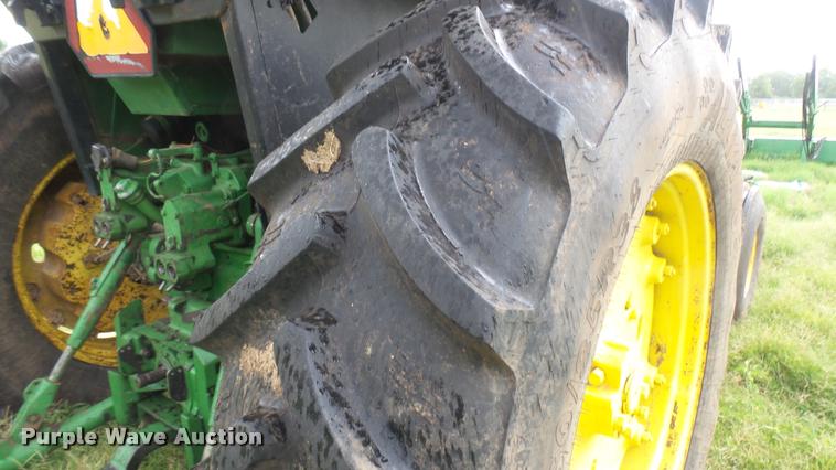 image for item DR9637 1978 John Deere 4440 tractor