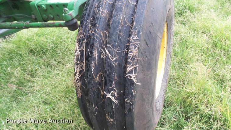 image for item DR9637 1978 John Deere 4440 tractor