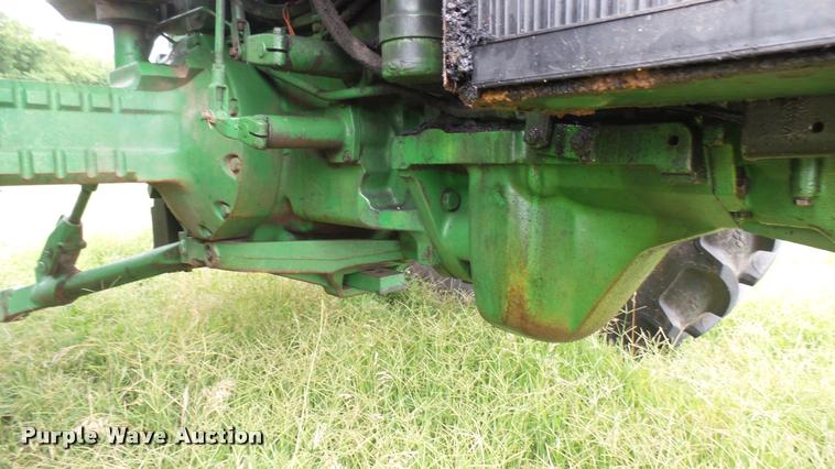 image for item DR9637 1978 John Deere 4440 tractor